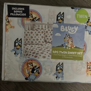 Bluey Twin Sheet Set with Bonus Pillowcase